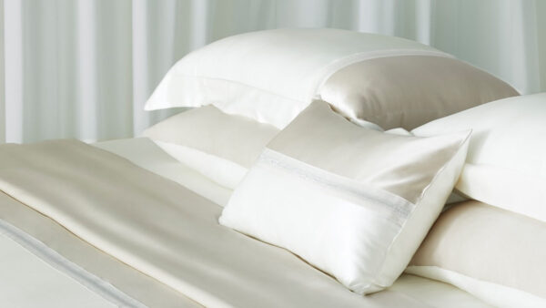MANITO Mulberry Silk Pillowcases