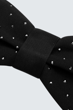 Close-up of a black Duchess Pink Bow Silk Cute Eye Mask, offering a chic and stylish design.