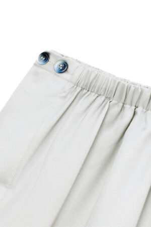 Elastic waistband of Inkmark Men's Pajama Set with blue buttons, offering gentle comfort and ease during restful lounging.