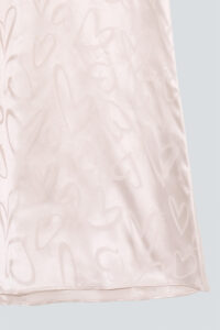 Heart-patterned jacquard silk fabric on the hem of MANITO Loving Kid's Nightdress.