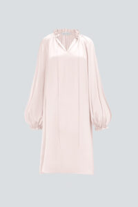 Overall design of MANITO Sophia silk nightdress in an ballet pink color.