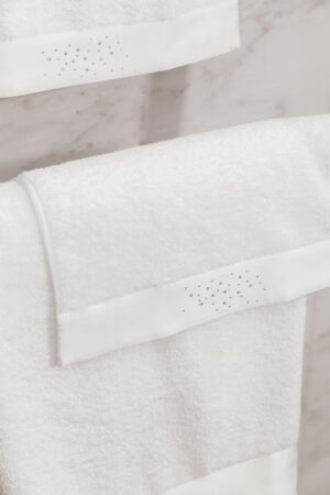 Twinkle 3 Pieces Bath Towel Set hanging neatly, featuring shimmering rhinestones that add romantic elegance.