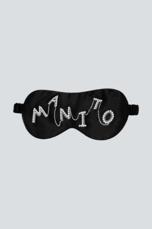 MANITO Pearlwear Silk Eye Mask in black with pearl logo design, merging elegance and comfort for restful sleep.